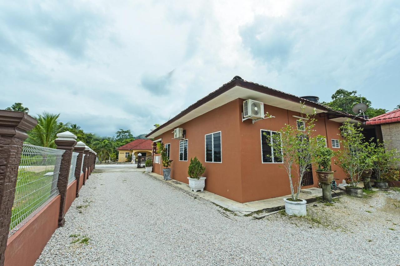 OYO 90642 Twin Mutiara Chalet&Homestay Jeli Luaran gambar