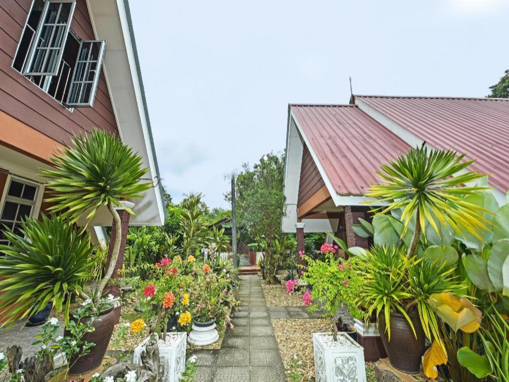 OYO 90642 Twin Mutiara Chalet&Homestay Jeli Luaran gambar