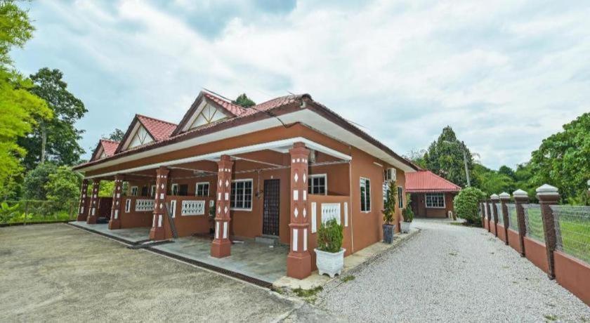 OYO 90642 Twin Mutiara Chalet&Homestay Jeli Luaran gambar