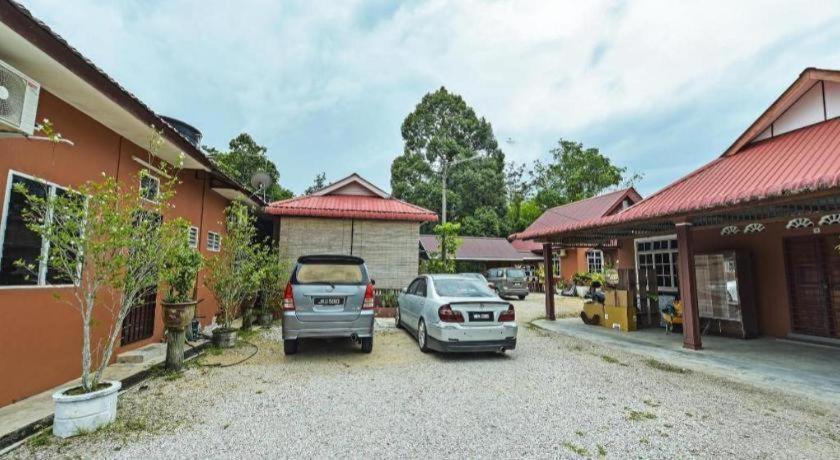OYO 90642 Twin Mutiara Chalet&Homestay Jeli Luaran gambar
